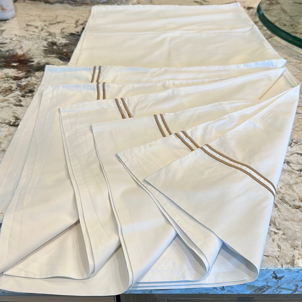 Restoration Hardware Italian Hotel Pillowcases - Thumbnail 3
